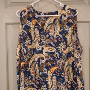 Renee C Sleeveless Top Size L Navy Paisley